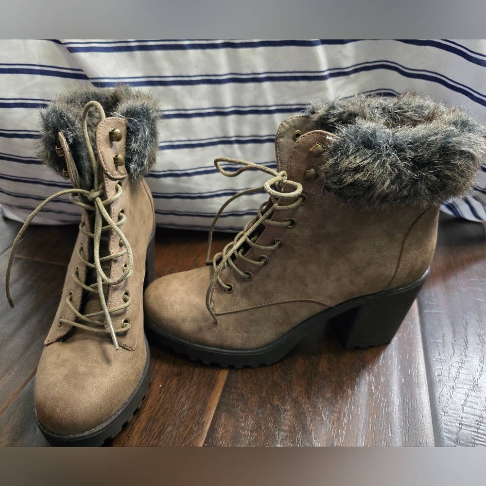 Just Fab Womens Lace Up Fur Topped Ankle Boots Size 8 - Picture 6 of 12